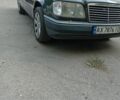 Чорний Мерседес 220, об'ємом двигуна 2 л та пробігом 1 тис. км за 2351 $, фото 1 на Automoto.ua