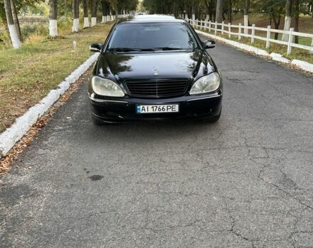 Чорний Мерседес 220, об'ємом двигуна 5 л та пробігом 400 тис. км за 5000 $, фото 1 на Automoto.ua