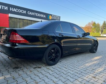 Черный Мерседес 220, объемом двигателя 3.2 л и пробегом 400 тыс. км за 5999 $, фото 5 на Automoto.ua