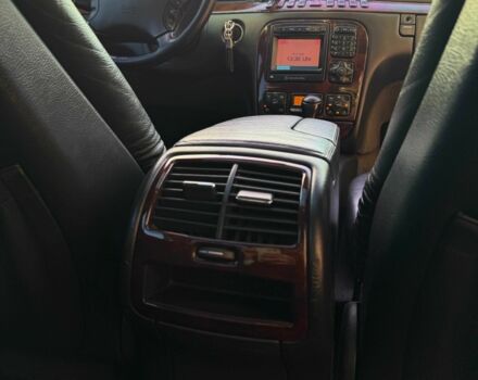 Черный Мерседес 220, объемом двигателя 3.2 л и пробегом 325 тыс. км за 7500 $, фото 18 на Automoto.ua