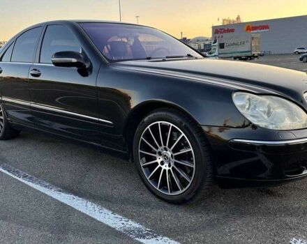 Черный Мерседес 220, объемом двигателя 4 л и пробегом 400 тыс. км за 7000 $, фото 2 на Automoto.ua