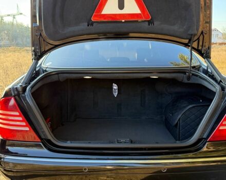 Черный Мерседес 220, объемом двигателя 3.2 л и пробегом 325 тыс. км за 7500 $, фото 7 на Automoto.ua