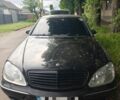 Черный Мерседес 220, объемом двигателя 5 л и пробегом 522 тыс. км за 2800 $, фото 1 на Automoto.ua