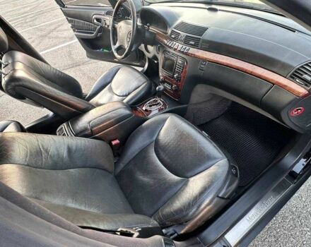 Черный Мерседес 220, объемом двигателя 4 л и пробегом 400 тыс. км за 7000 $, фото 11 на Automoto.ua