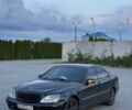 Чорний Мерседес 220, об'ємом двигуна 3.2 л та пробігом 285 тис. км за 4799 $, фото 1 на Automoto.ua