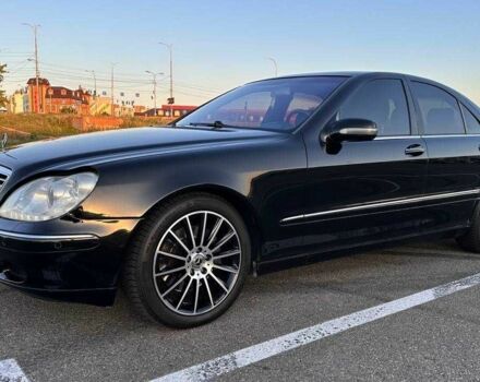 Черный Мерседес 220, объемом двигателя 4 л и пробегом 400 тыс. км за 7000 $, фото 1 на Automoto.ua