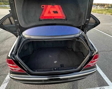 Черный Мерседес 220, объемом двигателя 4 л и пробегом 400 тыс. км за 7000 $, фото 7 на Automoto.ua