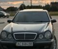Черный Мерседес 220, объемом двигателя 2.2 л и пробегом 500 тыс. км за 4519 $, фото 1 на Automoto.ua