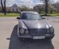 Черный Мерседес 220, объемом двигателя 2.1 л и пробегом 525 тыс. км за 3950 $, фото 1 на Automoto.ua