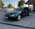 Черный Мерседес 220, объемом двигателя 4.3 л и пробегом 418 тыс. км за 3650 $, фото 1 на Automoto.ua