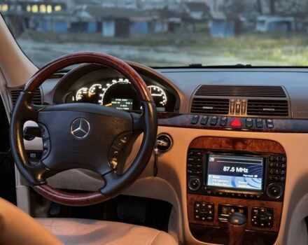 Чорний Мерседес 220, об'ємом двигуна 3.2 л та пробігом 500 тис. км за 7000 $, фото 12 на Automoto.ua