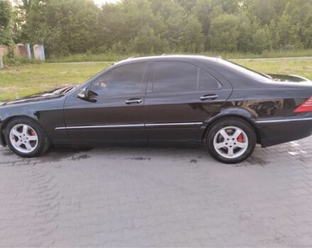 Черный Мерседес 220, объемом двигателя 3.2 л и пробегом 450 тыс. км за 3700 $, фото 1 на Automoto.ua