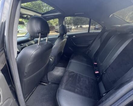 Черный Мерседес 220, объемом двигателя 2.1 л и пробегом 405 тыс. км за 5500 $, фото 8 на Automoto.ua