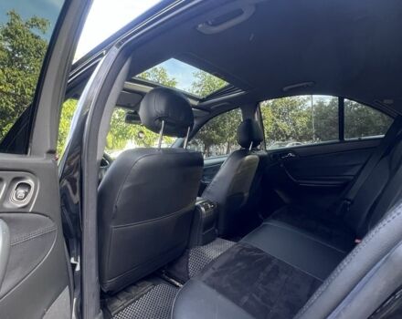 Черный Мерседес 220, объемом двигателя 2.1 л и пробегом 405 тыс. км за 5500 $, фото 10 на Automoto.ua