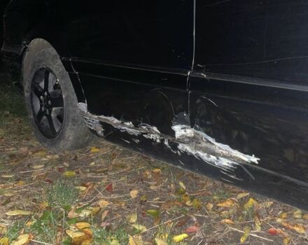 Черный Мерседес 220, объемом двигателя 3.2 л и пробегом 450 тыс. км за 3700 $, фото 14 на Automoto.ua