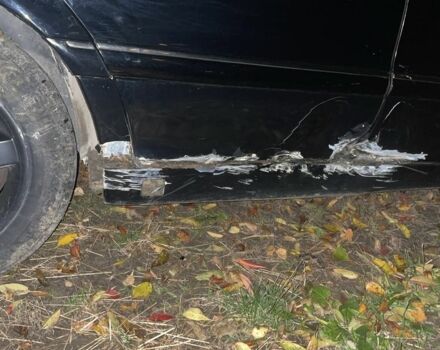 Черный Мерседес 220, объемом двигателя 3.2 л и пробегом 450 тыс. км за 3700 $, фото 15 на Automoto.ua