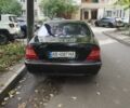 Чорний Мерседес 220, об'ємом двигуна 4 л та пробігом 160 тис. км за 3503 $, фото 3 на Automoto.ua