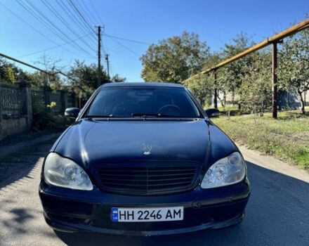 Чорний Мерседес 220, об'ємом двигуна 0 л та пробігом 300 тис. км за 4850 $, фото 1 на Automoto.ua