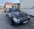 Черный Мерседес 220, объемом двигателя 2.1 л и пробегом 260 тыс. км за 7500 $, фото 1 на Automoto.ua