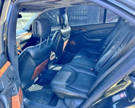 Чорний Мерседес 220, об'ємом двигуна 0 л та пробігом 300 тис. км за 4850 $, фото 4 на Automoto.ua