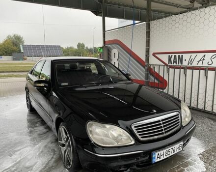 Черный Мерседес 220, объемом двигателя 4 л и пробегом 300 тыс. км за 3300 $, фото 1 на Automoto.ua