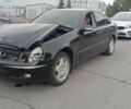 Черный Мерседес 220, объемом двигателя 2.1 л и пробегом 400 тыс. км за 3900 $, фото 1 на Automoto.ua