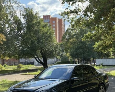 Чорний Мерседес 220, об'ємом двигуна 2.7 л та пробігом 390 тис. км за 5150 $, фото 1 на Automoto.ua