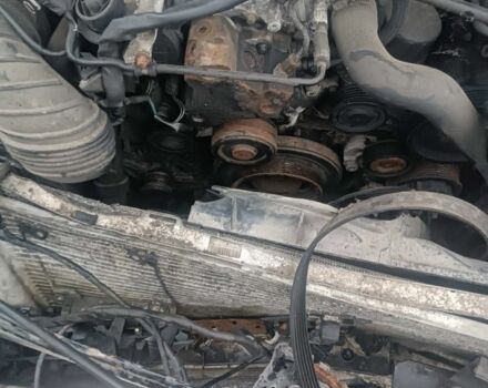 Черный Мерседес 220, объемом двигателя 2.1 л и пробегом 280 тыс. км за 1750 $, фото 11 на Automoto.ua