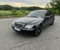 Чорний Мерседес 220, об'ємом двигуна 5 л та пробігом 300 тис. км за 4500 $, фото 1 на Automoto.ua
