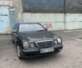 Черный Мерседес 220, объемом двигателя 2.2 л и пробегом 340 тыс. км за 1194 $, фото 1 на Automoto.ua