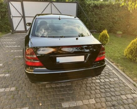 Чорний Мерседес 220, об'ємом двигуна 2.2 л та пробігом 280 тис. км за 7900 $, фото 2 на Automoto.ua