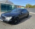 Чорний Мерседес 220, об'ємом двигуна 5 л та пробігом 210 тис. км за 4161 $, фото 1 на Automoto.ua