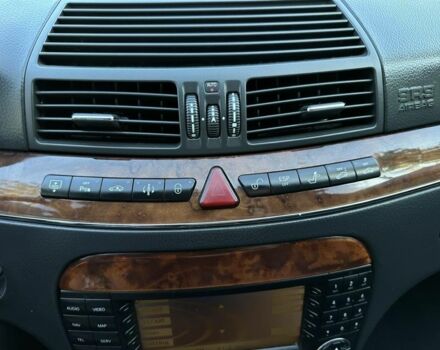 Черный Мерседес 220, объемом двигателя 3.2 л и пробегом 503 тыс. км за 8500 $, фото 11 на Automoto.ua