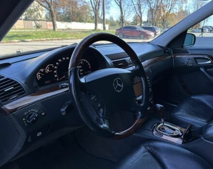 Черный Мерседес 220, объемом двигателя 3.2 л и пробегом 503 тыс. км за 8500 $, фото 3 на Automoto.ua