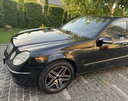 Чорний Мерседес 220, об'ємом двигуна 2.2 л та пробігом 280 тис. км за 7900 $, фото 1 на Automoto.ua