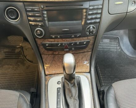 Чорний Мерседес 220, об'ємом двигуна 2.2 л та пробігом 280 тис. км за 7900 $, фото 12 на Automoto.ua