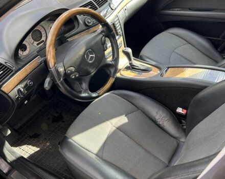 Чорний Мерседес 220, об'ємом двигуна 2.2 л та пробігом 376 тис. км за 9500 $, фото 5 на Automoto.ua