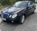 Чорний Мерседес 220, об'ємом двигуна 2.2 л та пробігом 376 тис. км за 9500 $, фото 1 на Automoto.ua