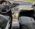 Чорний Мерседес 220, об'ємом двигуна 2.2 л та пробігом 376 тис. км за 9500 $, фото 12 на Automoto.ua