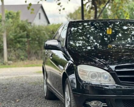 Черный Мерседес 220, объемом двигателя 2 л и пробегом 275 тыс. км за 10000 $, фото 3 на Automoto.ua