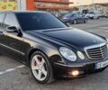 Черный Мерседес 220, объемом двигателя 2.1 л и пробегом 261 тыс. км за 10200 $, фото 1 на Automoto.ua
