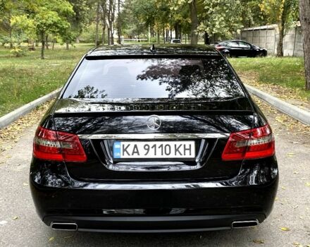 Черный Мерседес 220, объемом двигателя 2.1 л и пробегом 269 тыс. км за 13500 $, фото 5 на Automoto.ua