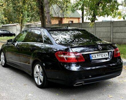 Черный Мерседес 220, объемом двигателя 2.1 л и пробегом 269 тыс. км за 13500 $, фото 4 на Automoto.ua