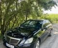 Чорний Мерседес 220, об'ємом двигуна 2.1 л та пробігом 359 тис. км за 10500 $, фото 1 на Automoto.ua