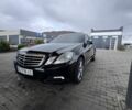 Чорний Мерседес 220, об'ємом двигуна 2.2 л та пробігом 290 тис. км за 10889 $, фото 1 на Automoto.ua