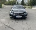 Черный Мерседес 220, объемом двигателя 2.1 л и пробегом 269 тыс. км за 15000 $, фото 1 на Automoto.ua