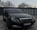 Чорний Мерседес 220, об'ємом двигуна 2.1 л та пробігом 395 тис. км за 12500 $, фото 1 на Automoto.ua