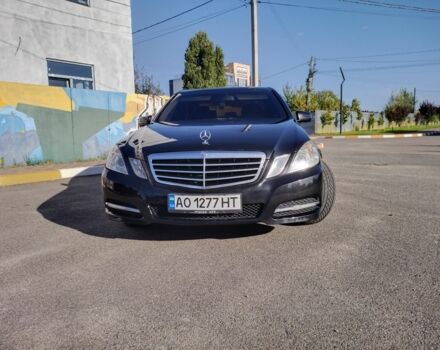 Черный Мерседес 220, объемом двигателя 2.1 л и пробегом 358 тыс. км за 10599 $, фото 9 на Automoto.ua