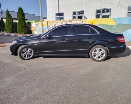 Черный Мерседес 220, объемом двигателя 2.1 л и пробегом 358 тыс. км за 10599 $, фото 8 на Automoto.ua