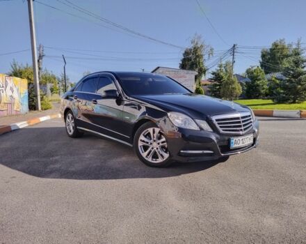 Черный Мерседес 220, объемом двигателя 2.1 л и пробегом 358 тыс. км за 10599 $, фото 11 на Automoto.ua